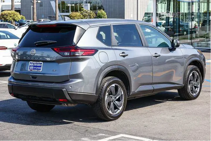 $19998 : Nissan Rogue 2024 SV 4dr Cro image 6