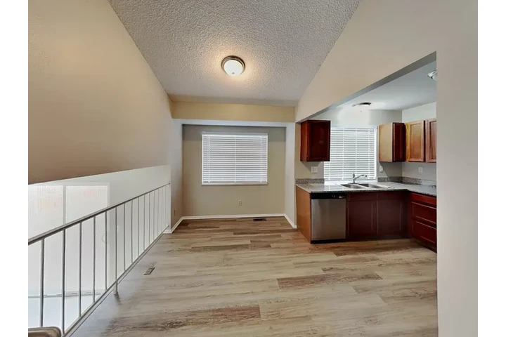 $1250 : Comfortable accommodation image 7