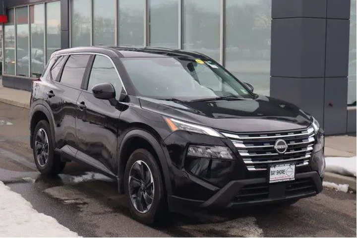 $23341 : Nissan Rogue 2025 AWD SV 4dr image 2