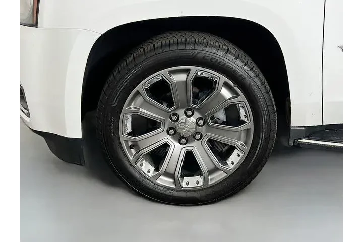 $21975 : GMC Yukon XL 2017 4x4 SLT 4d image 10