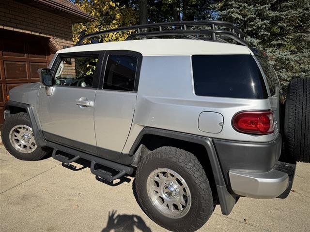 $9000 : 2008 Toyota FJ Cruiser 4x4 image 2