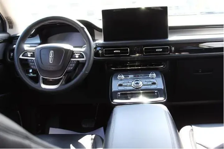 $30799 : Lincoln Nautilus 2022 AWD St image 10