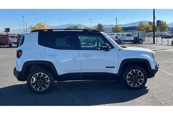 $24984 : Jeep Renegade 2023 4x4 Trail image 4