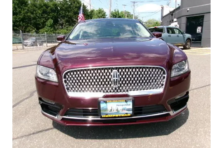 $23880 : Lincoln Continental 2017 AWD image 2