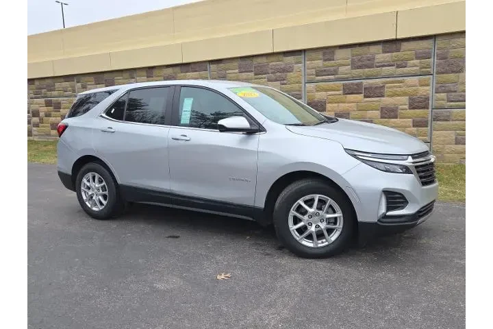 $18587 : Chevrolet Equinox 2022 LT 4d image 3