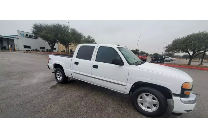 $7995 : 2005 GMC SIERRA 1500 CREW CAB image 2