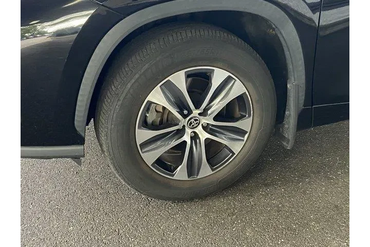 Toyota Highlander 2021 AWD X image 9