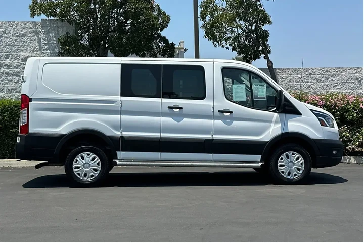 $29995 : Ford Transit 2023 250 3dr LW image 3