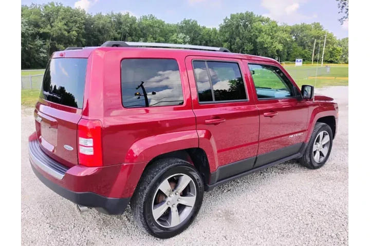 $6997 : 2017 Patriot Latitude image 7