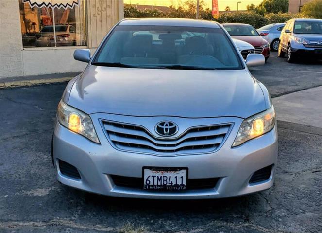 $9500 : 2011 Camry image 3