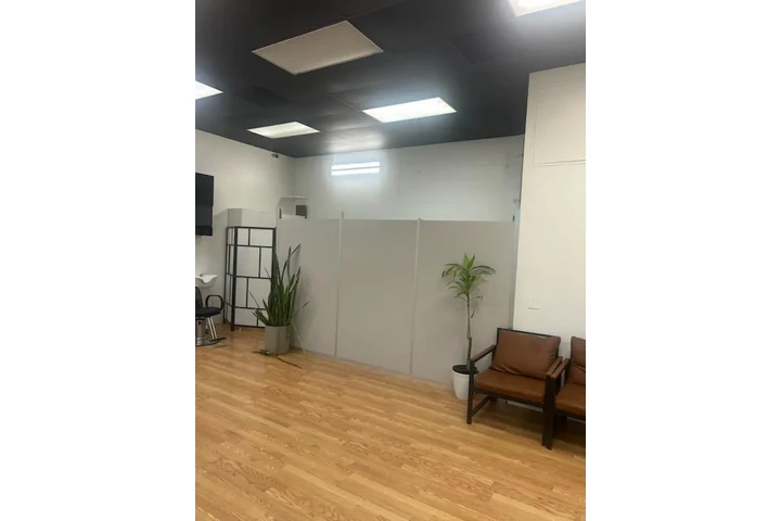 SALON DE BELLEZA TODO EQUIPADO image 4