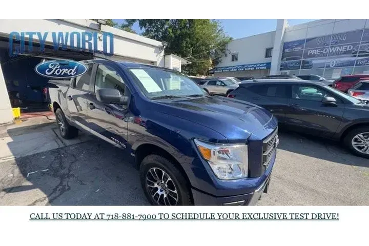 $31889 : Nissan Titan 2023 4x4 S 4dr image 7
