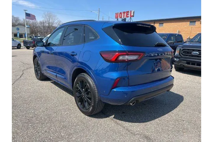 $26850 : Ford Escape 2023 AWD ST-Line image 6