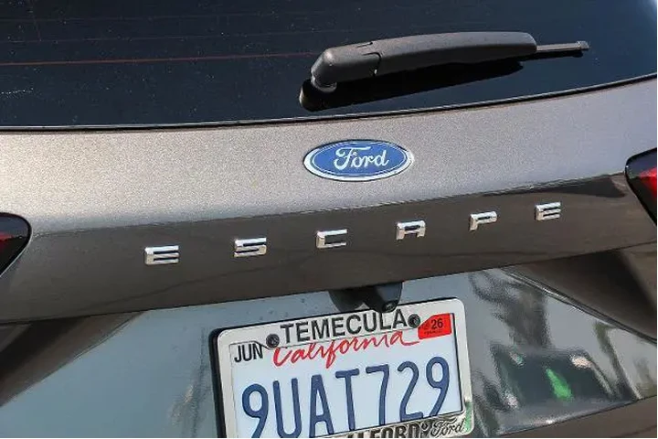 $38200 : Ford Escape Hybrid 2025 ST-L image 10