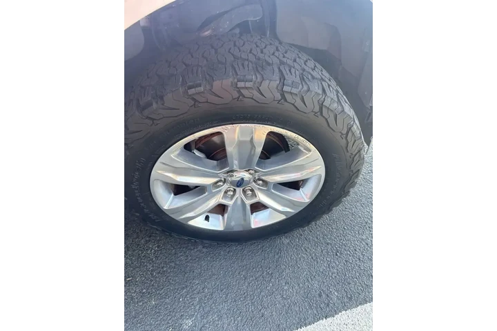 $31578 : Ford F-150 2019 4x4 XL 4dr S image 7