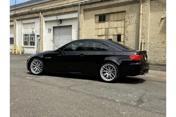 $56988 : 2012 BMW M3 image 7