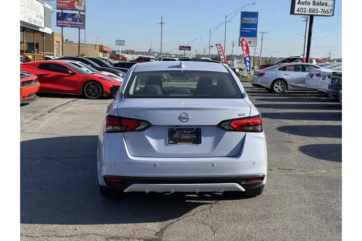 $13850 : 2024 Versa SV image 4