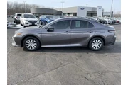 $23988 : Toyota Camry Hybrid 2022 LE thumbnail