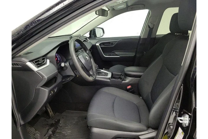 $24998 : Toyota RAV4 2021 LE 4dr SUV image 10