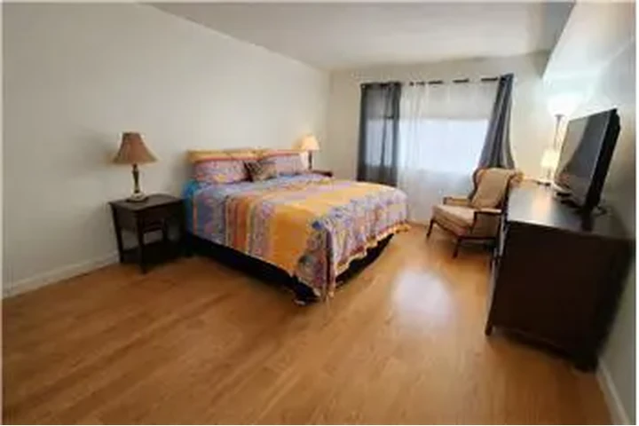 $2300 : Rental property with 2 bedro image 8