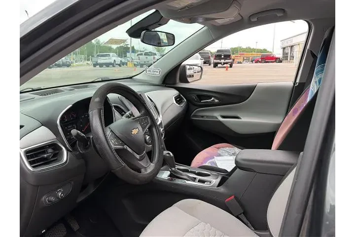 $16937 : Chevrolet Equinox 2020 LS 4d image 4