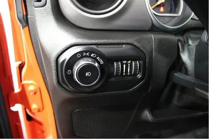 $31972 : Jeep Wrangler Unlimited 2019 image 7