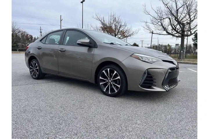 $11900 : 2017 Corolla SE image 5