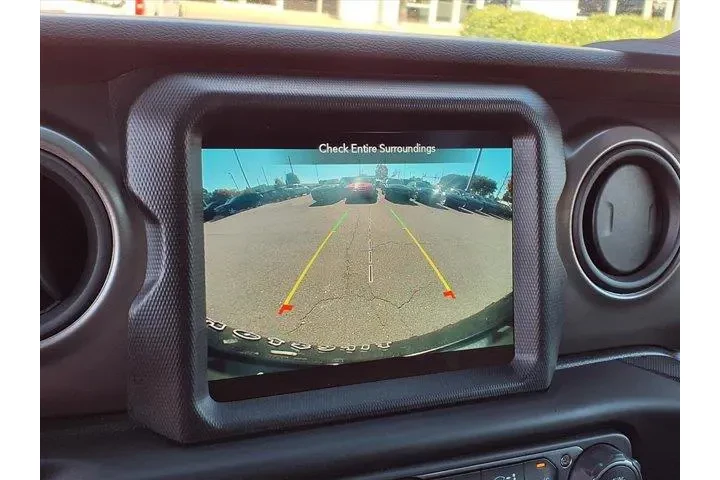 Jeep Wrangler Unlimited 2021 image 10