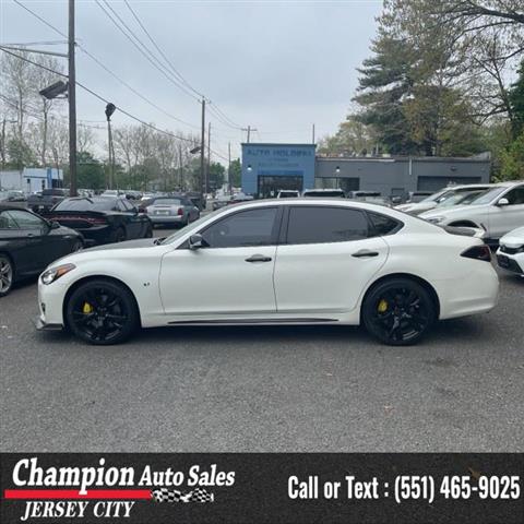 Used 2018 Q70L 3.7 LUXE AWD f image 2