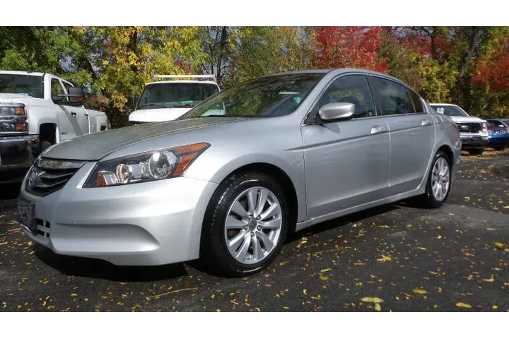 $6700 : 2011 Accord EX image 2