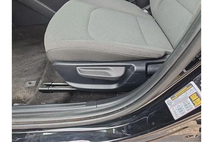 $20783 : Kia K4 2025 LXS 4dr Sedan image 8