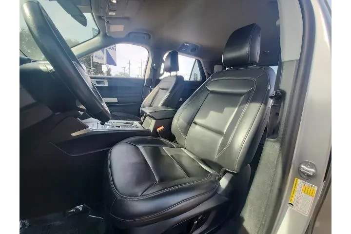 $27997 : Ford Explorer 2023 AWD XLT 4 image 7