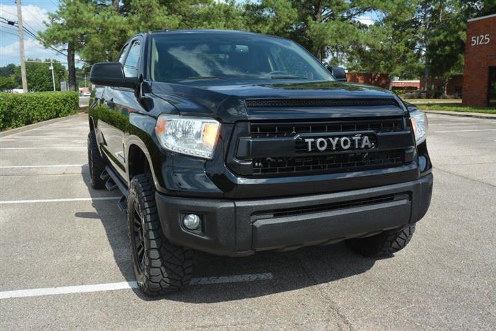 2017 Tundra SR5 image 4