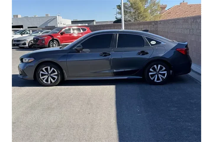 $21988 : Honda Civic 2024 LX 4dr Seda image 2