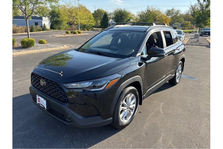 $26500 : Gold Certified2022 Corolla Cr image 9