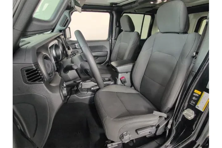 $28988 : Jeep Wrangler 2023 4x4 Sport image 5