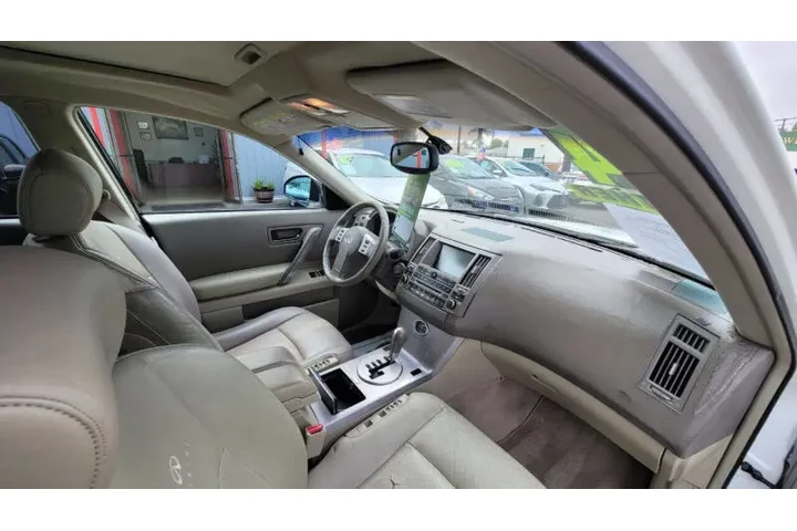 $8995 : 2004 FX35 image 9
