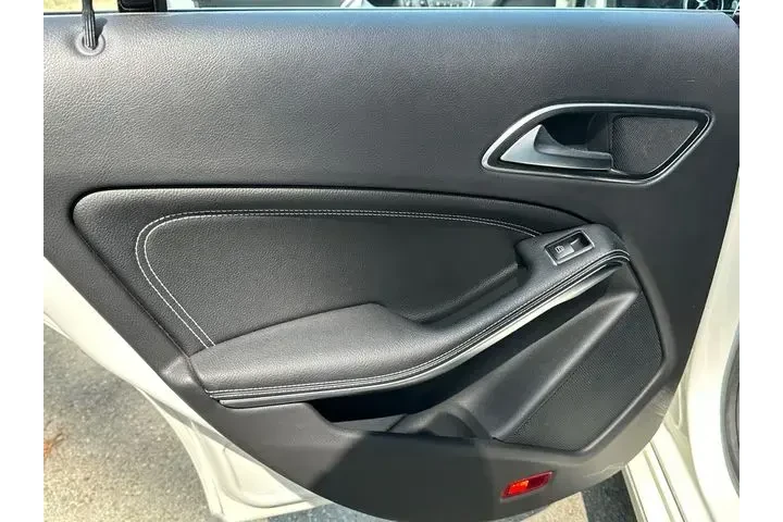 $11204 : Mercedes-Benz CLA 2016 CLA 2 image 10