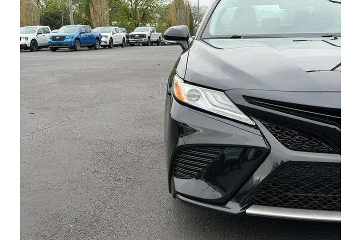 $27995 : Toyota Camry 2020 AWD XSE 4d image 8