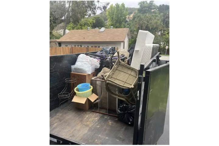 Junk removal and hauling image 3