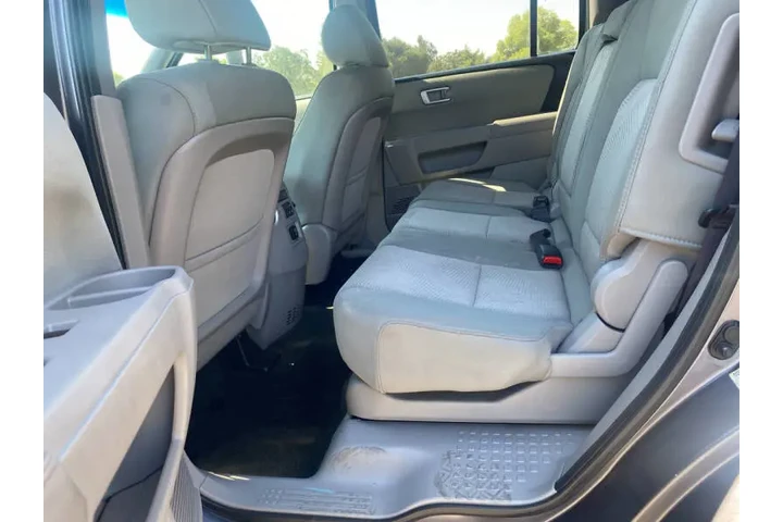 $10995 : 2014 Pilot LX image 10
