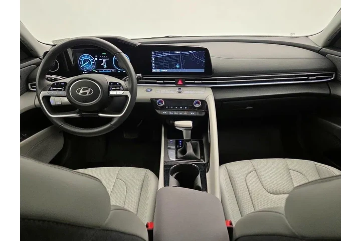 $26998 : Hyundai ELANTRA Hybrid 2025 image 9