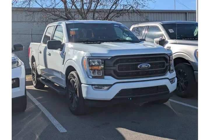 $34990 : Ford F-150 2023 4x2 XLT 4dr image 1