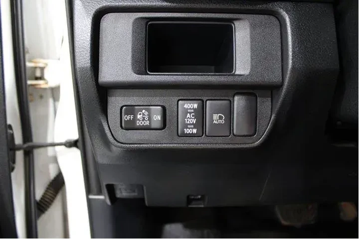 $26977 : Toyota Tacoma 2019 4x4 TRD P image 9