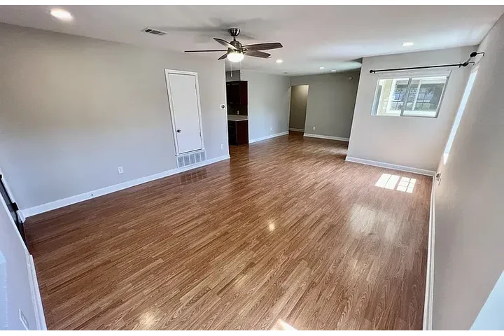 $1650 : HOUSE RENT AVAILABLE AUSTIN TX image 4