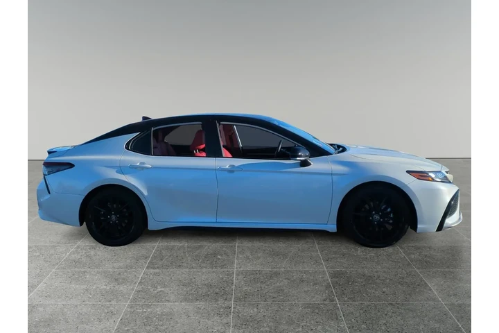 $32206 : Toyota Camry Hybrid 2024 XSE image 6