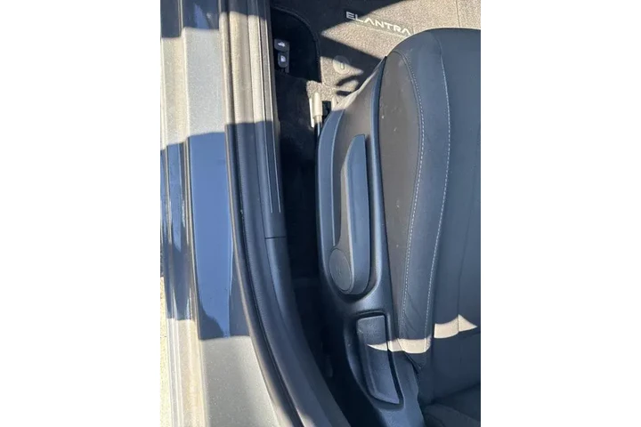 $19900 : Hyundai ELANTRA 2023 SEL 4dr image 5