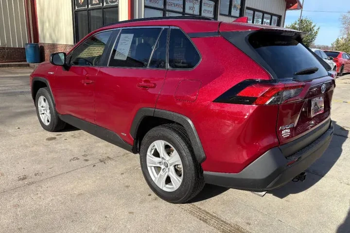 $22950 : 2019 RAV4 Hybrid LE image 6