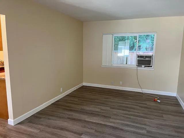 $1950 : Townhouse for rent 2 bd1 ba image 2