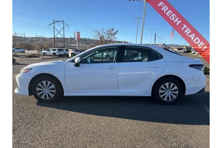 $27874 : Toyota Camry Hybrid 2024 LE image 2